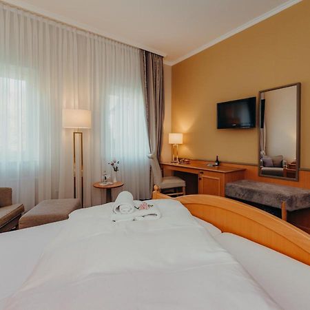 Hotel Jungclaus Wentorf bei Hamburg ภายนอก รูปภาพ