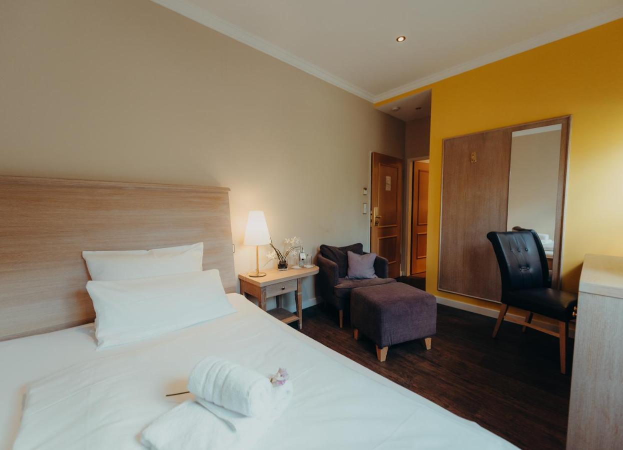 Hotel Jungclaus Wentorf bei Hamburg ภายนอก รูปภาพ