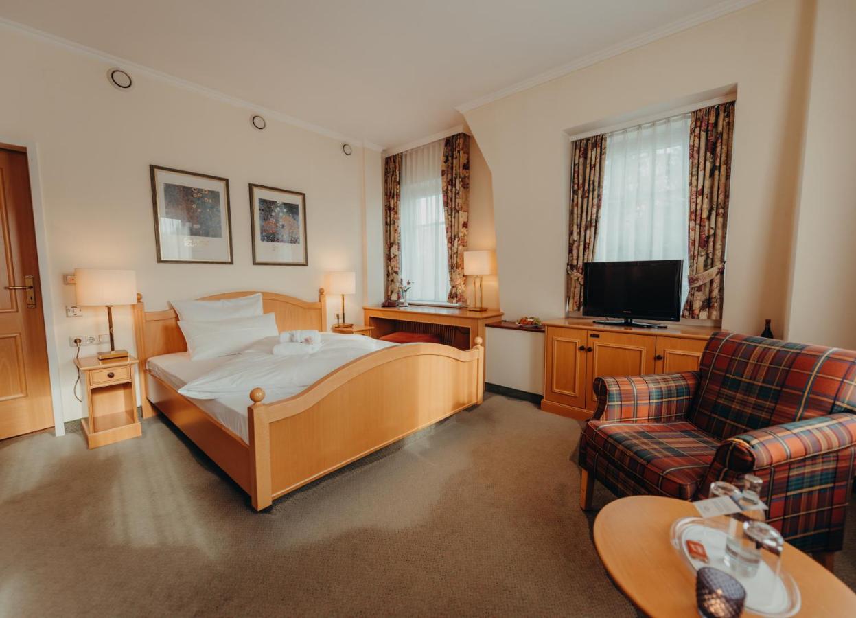 Hotel Jungclaus Wentorf bei Hamburg ภายนอก รูปภาพ